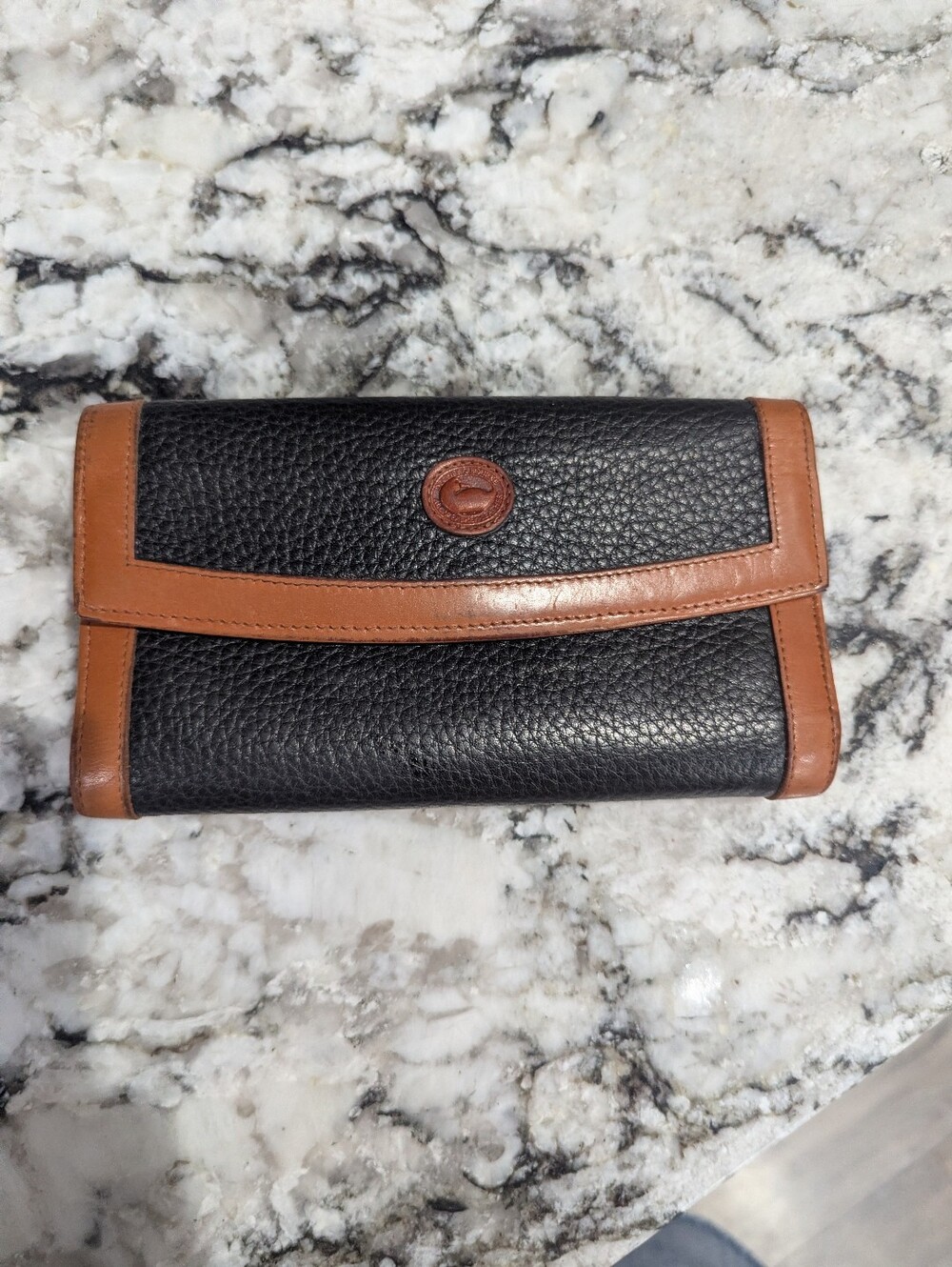 Dooney & Bourke Vintage Black/Tan Pebble Leather Organizer Wallet.  Size 7x3.5x1